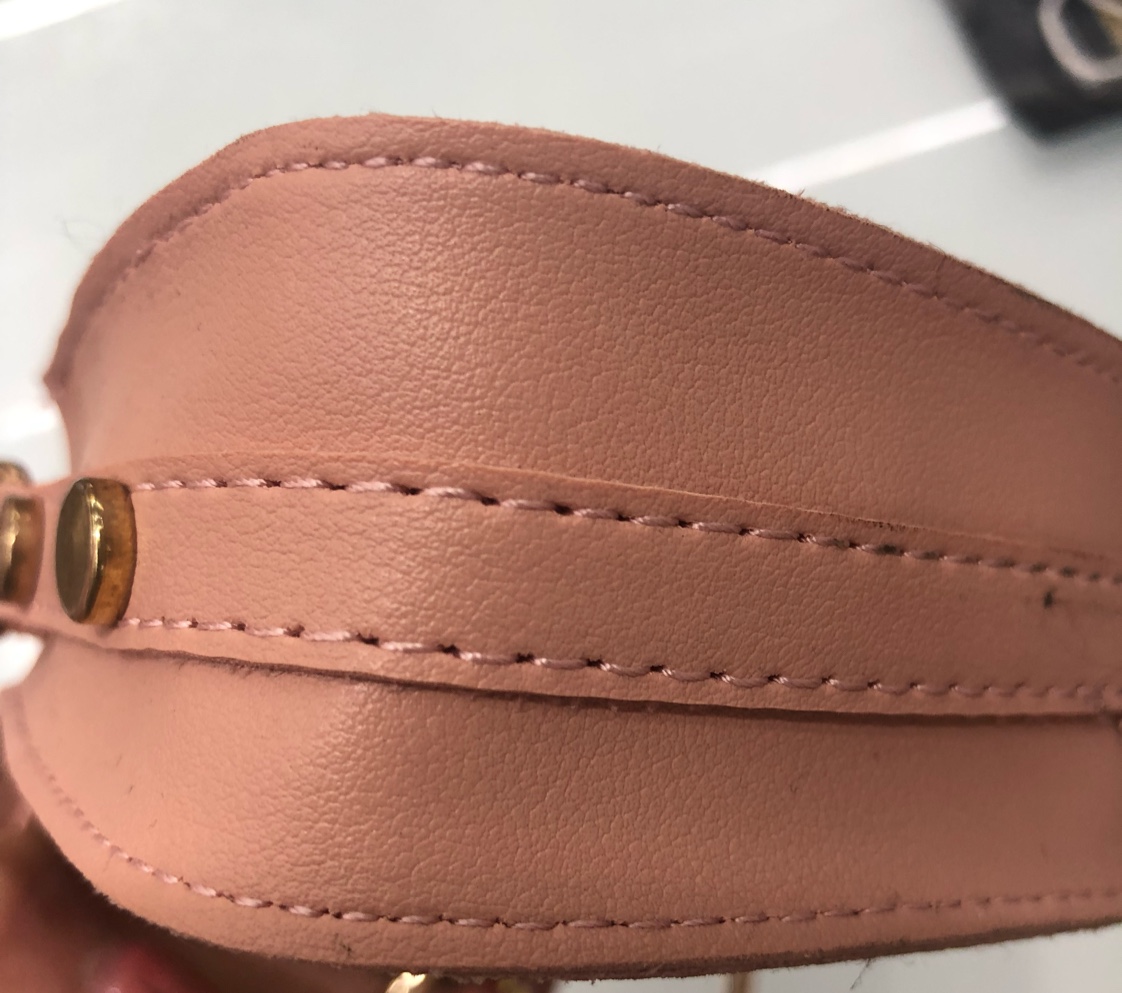 Iron ring hand-held crossbody bag, crossbody bag for women Item Picture