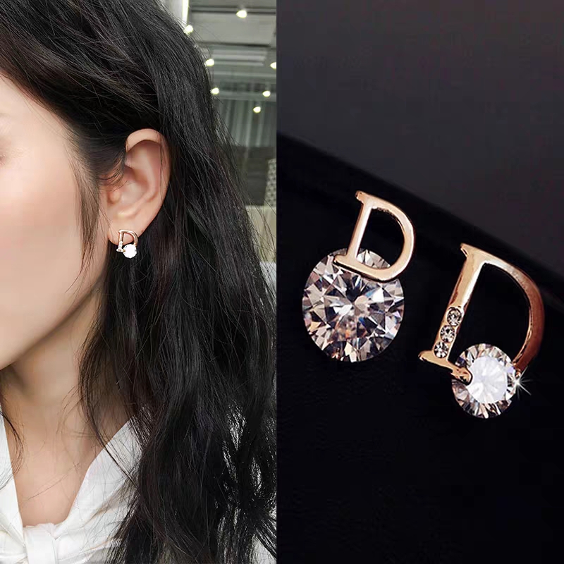 Ming ren jewelry 2020 new earrings female Korean web celebrity temperament personality earrings simple and versatile small foreign style letter earrings thumbnail