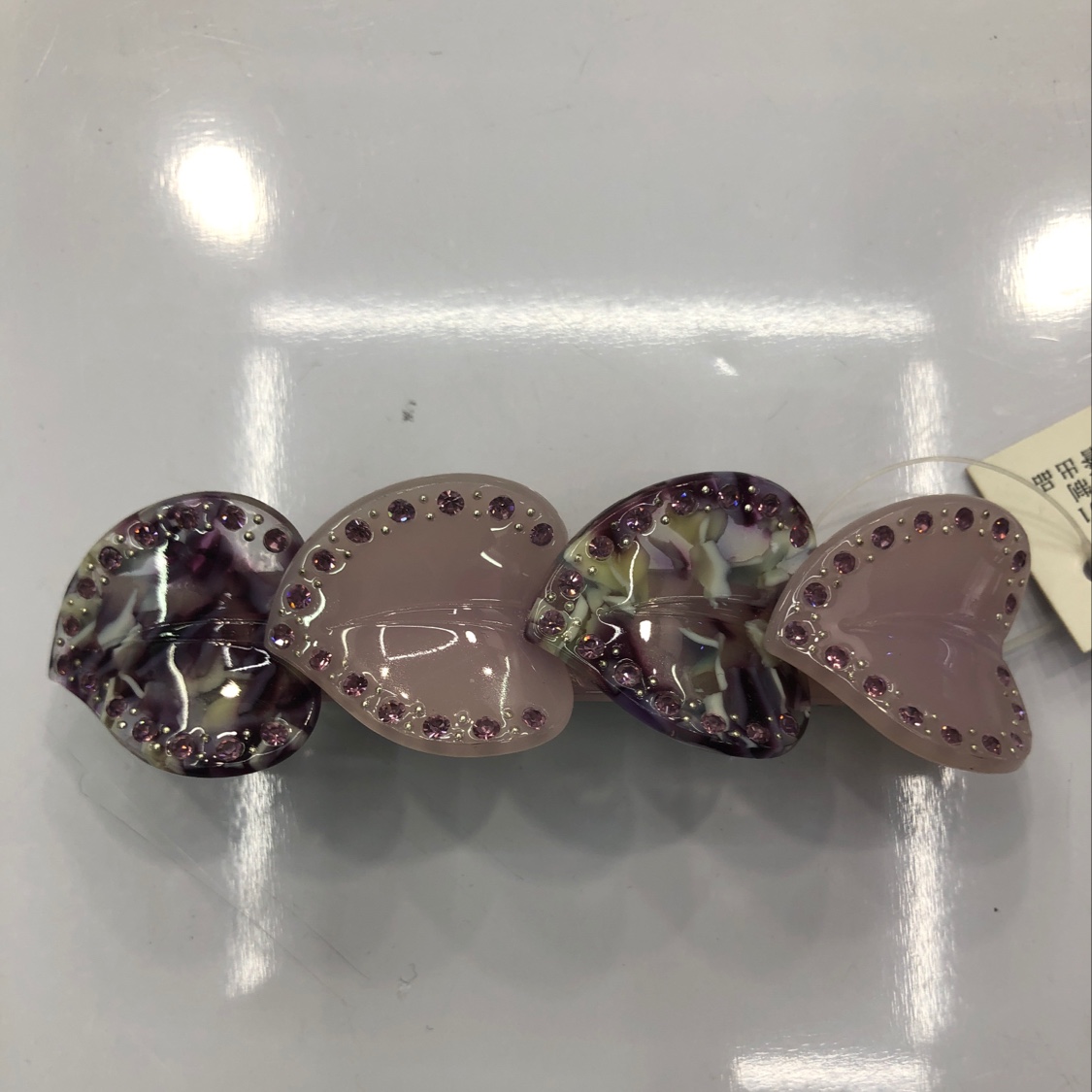 Acrylic
Bisecting Clip details Picture