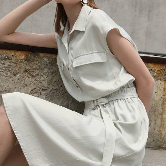 Sleeveless dress