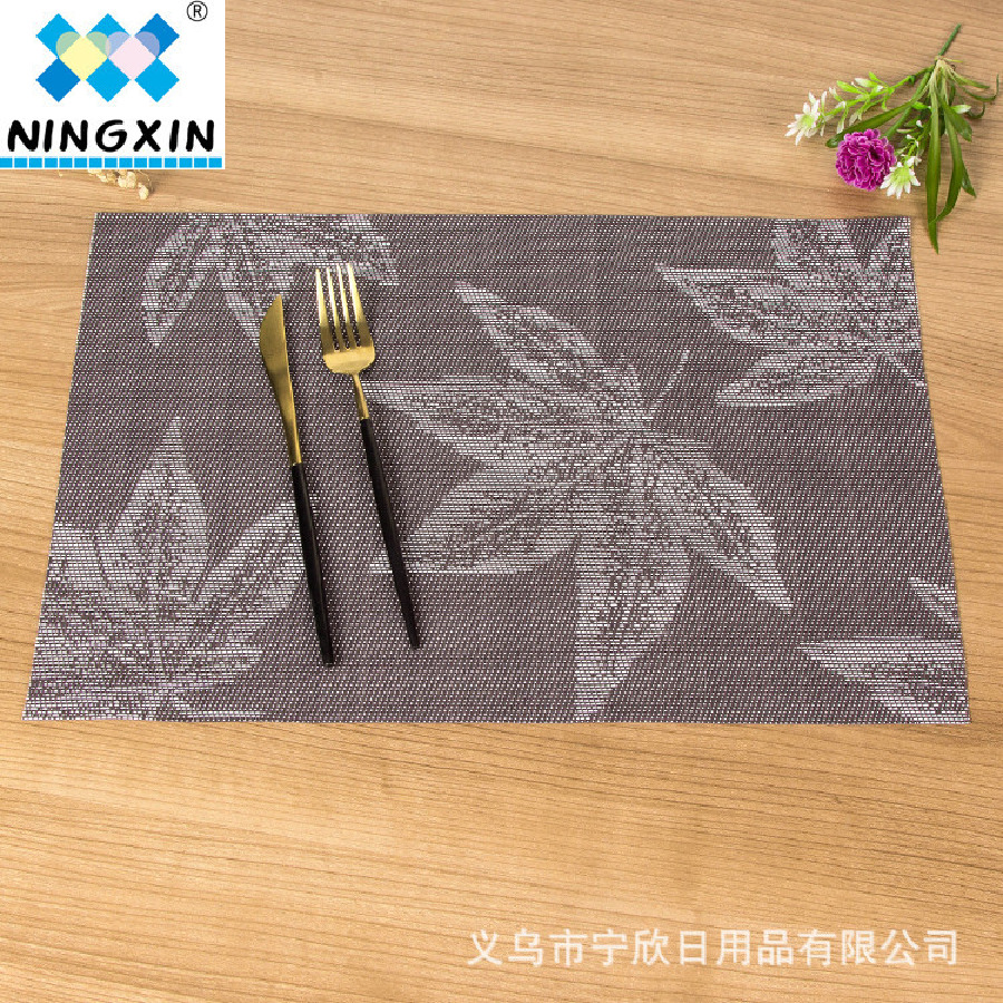 Teslin Western placemats: Eco-friendly, European-style, simple maple leaf table MATS, heat-insulating, anti-slip, wear-resistant and creative MATS detail image 1