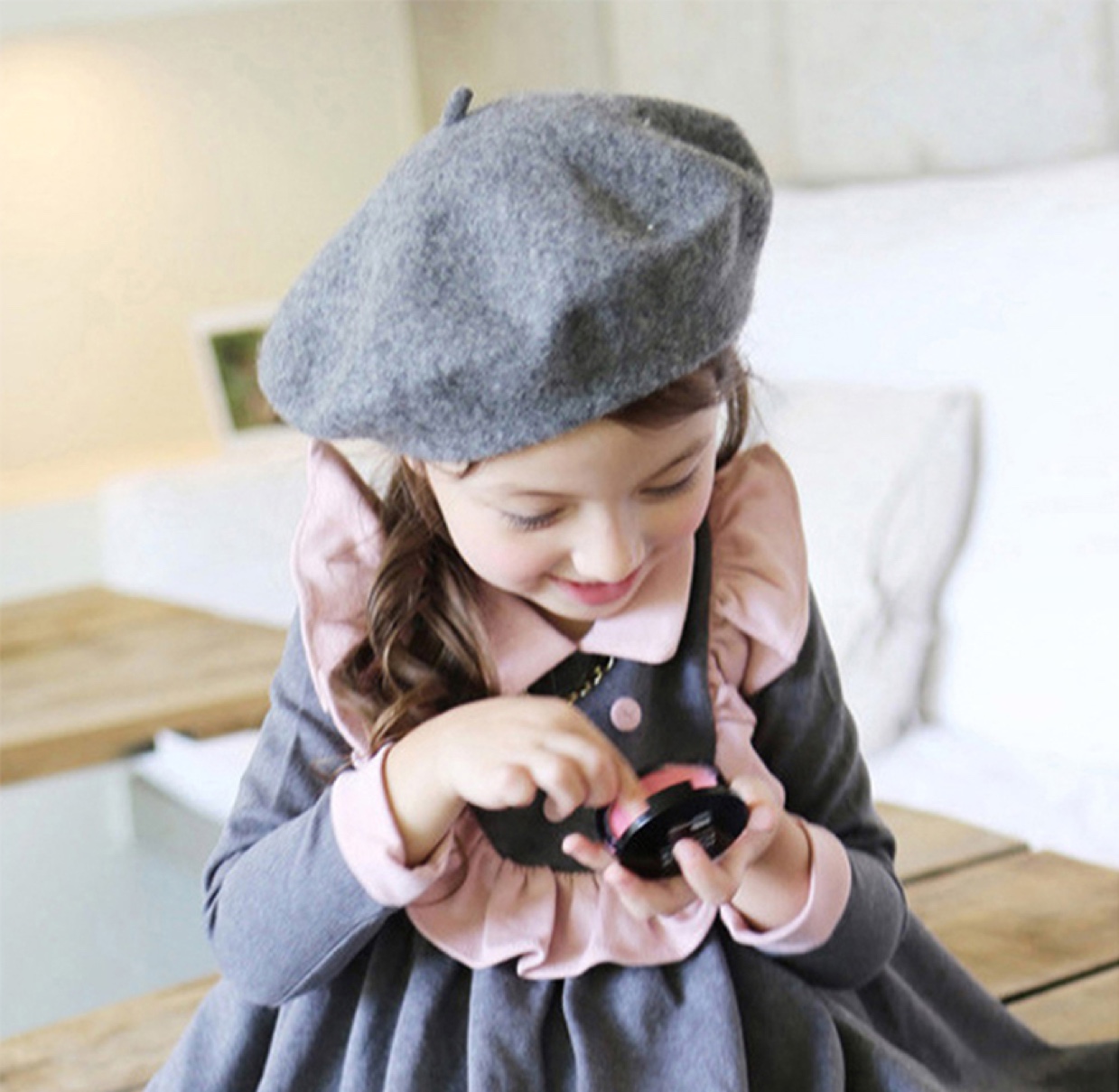 Thickened and warm wool felt beret hats for children and students, cute cartoon soft-brimmed fisherman hats for both men and women, children's hats Specification image