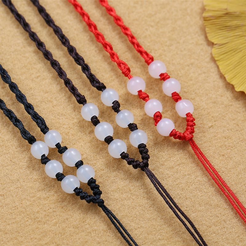 Collar de ocho cuentas trenzado a mano