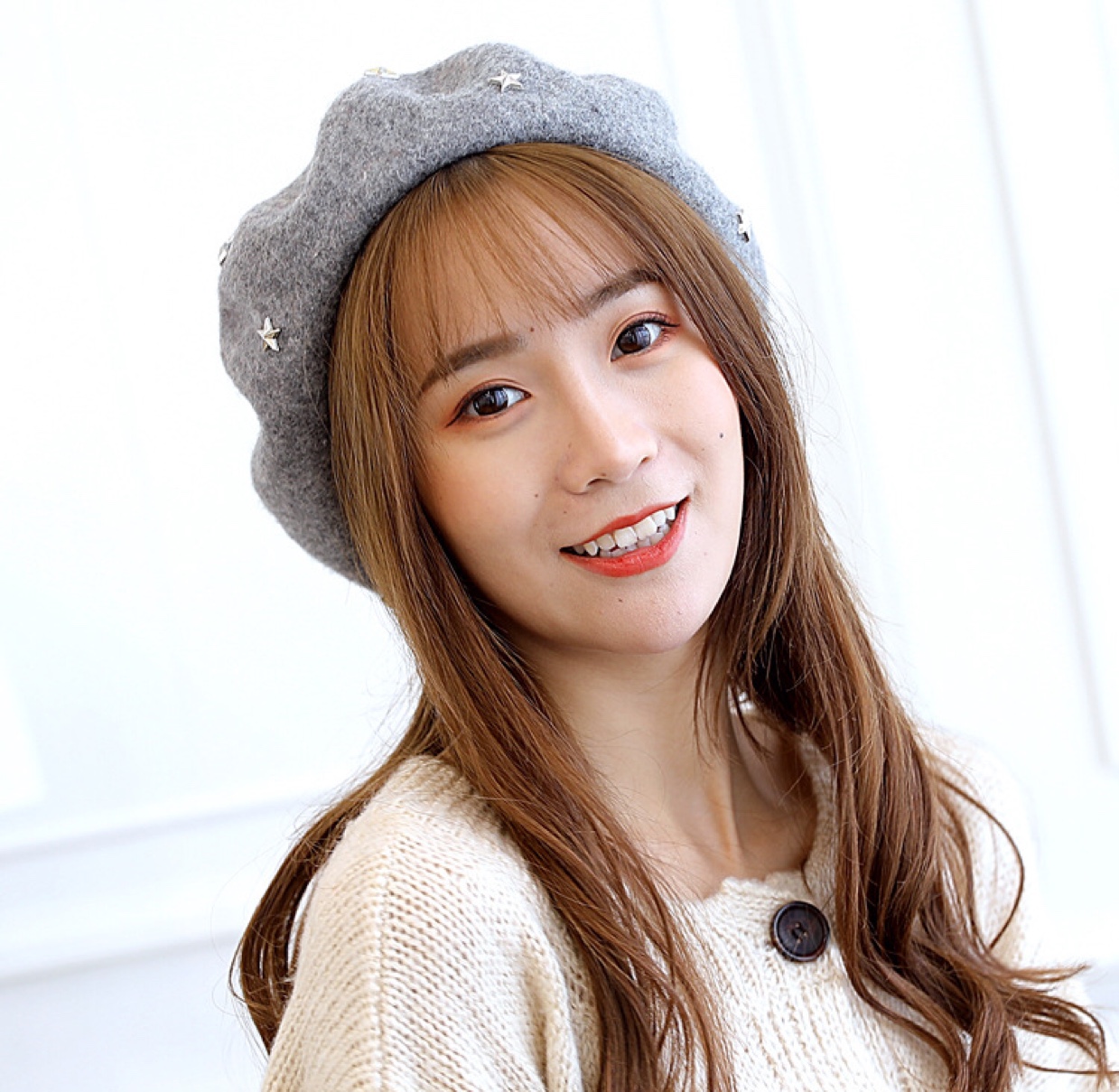 All-wool five-star felt beret, New Year's fashionable professional hat, women's fisherman's hat, flat-brimmed hat, Korean style versatile and warm hat details Picture