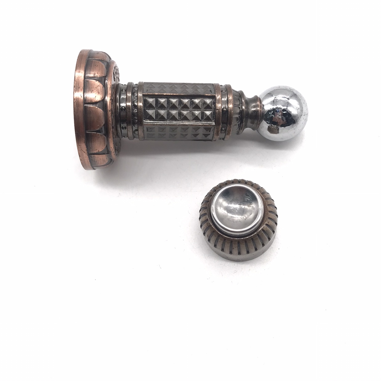 Shuzan European-style retro zinc alloy shackle door stop strong magnetic anti-collision golden antique copper door stop suitable for computer desk Item Picture