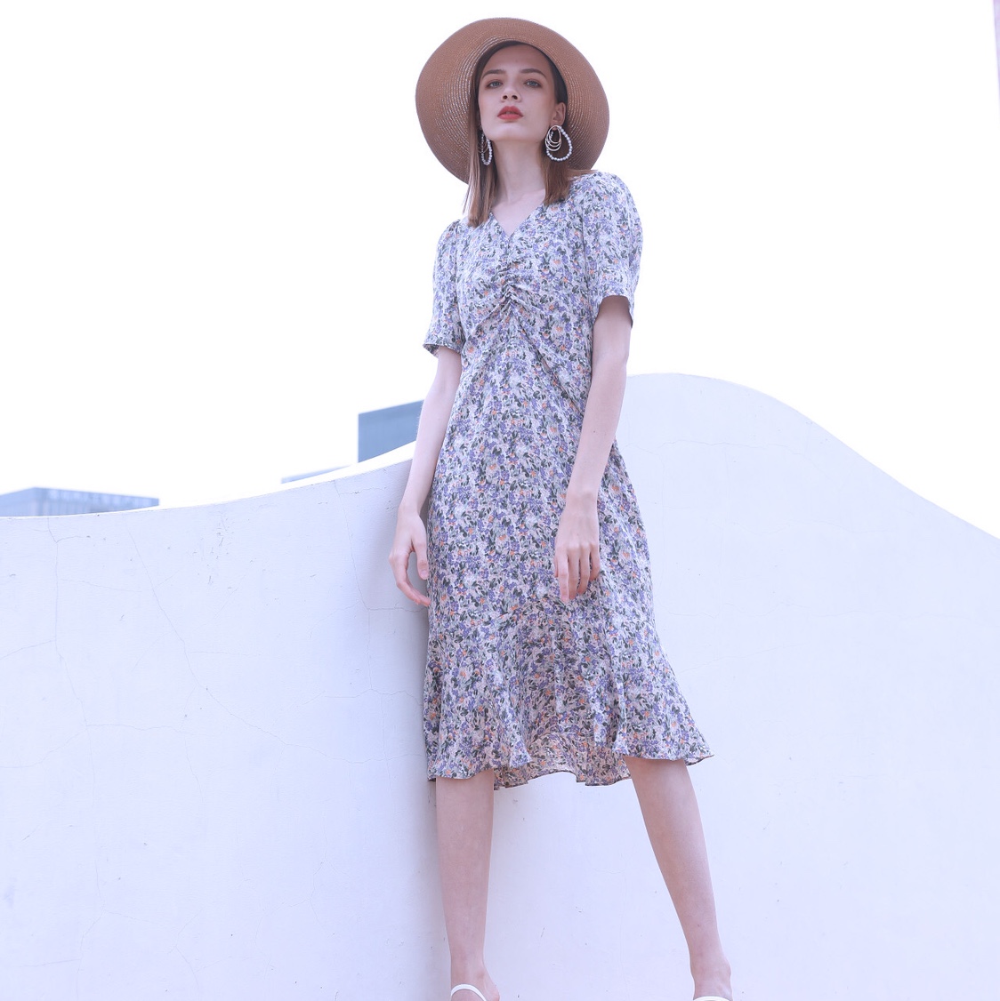 Jimmy Seo's light purple floral dress details Picture