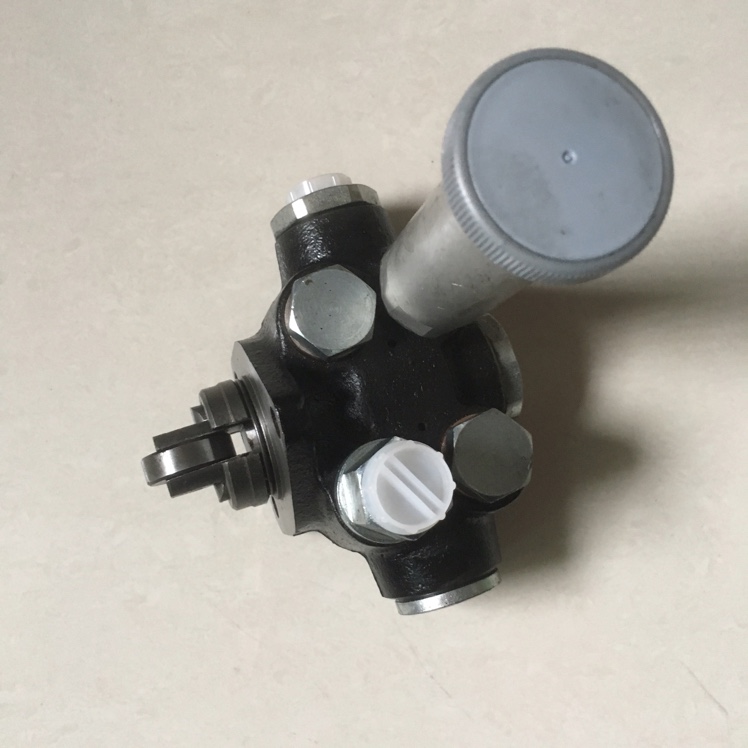 Japanese construction machinery truck fuel pump, four-hole roller pump, hand pump 105237-5500