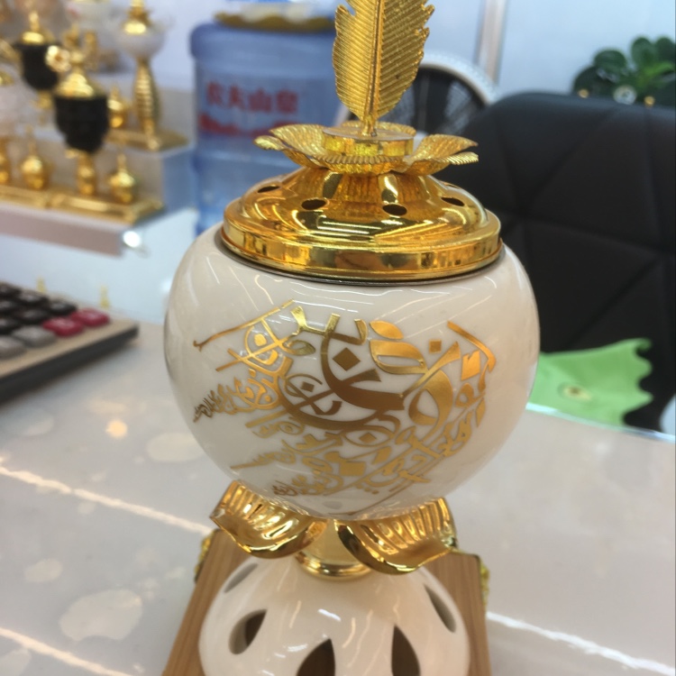 陶瓷羽毛金属香炉