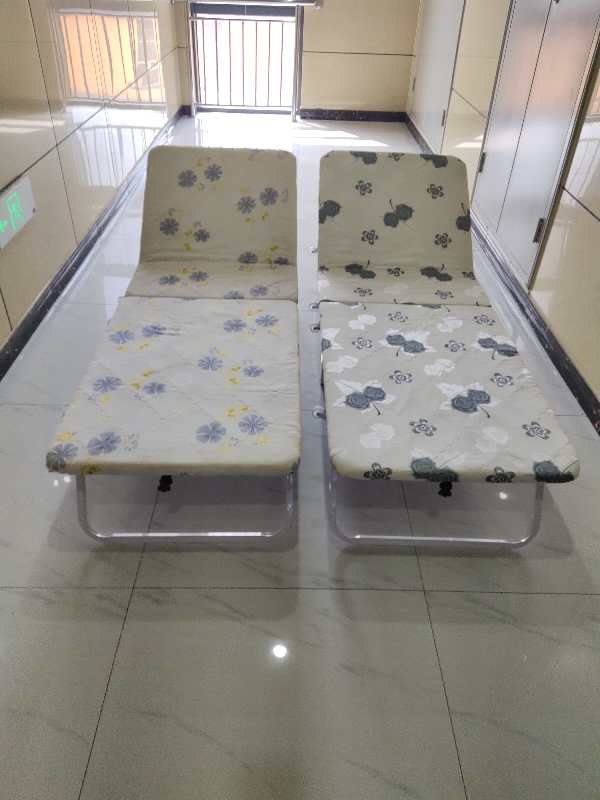 新款折叠床单人户外行军床 板式海绵折叠床批发 量大优惠