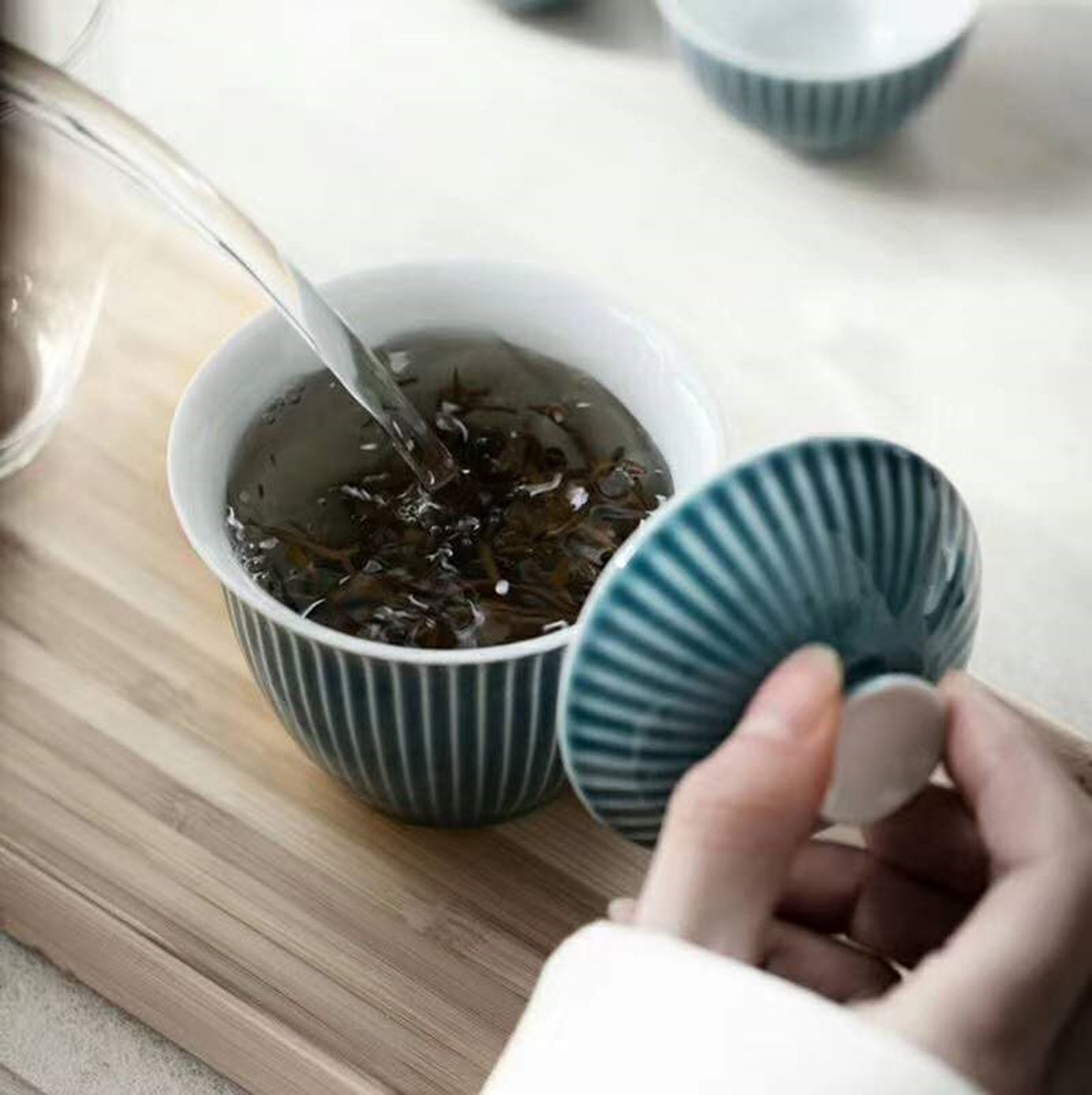 Yiwu's fine decorative handicrafts and tea sets details Picture
