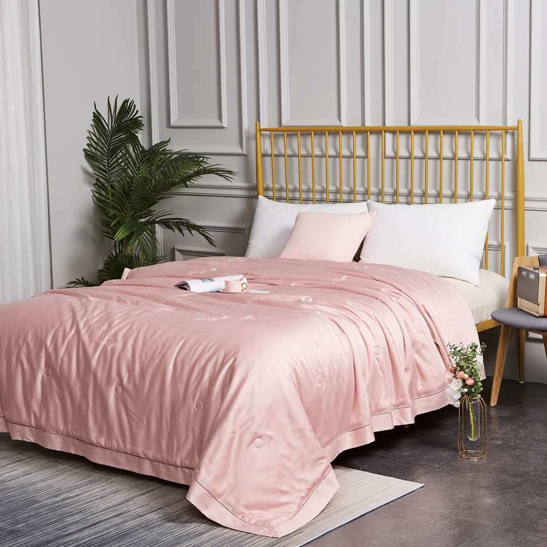Yiwu quality mugwort mosquito repellent Summer Quilt 1.8 air-conditioned quilt Specification image