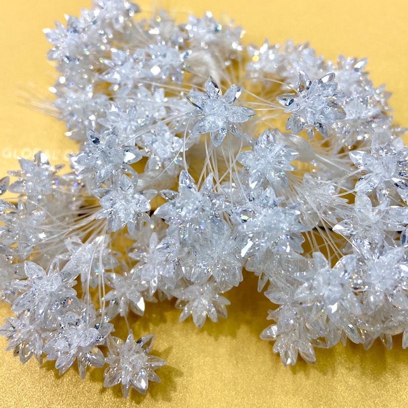 Earrings and ice flower ball accessories