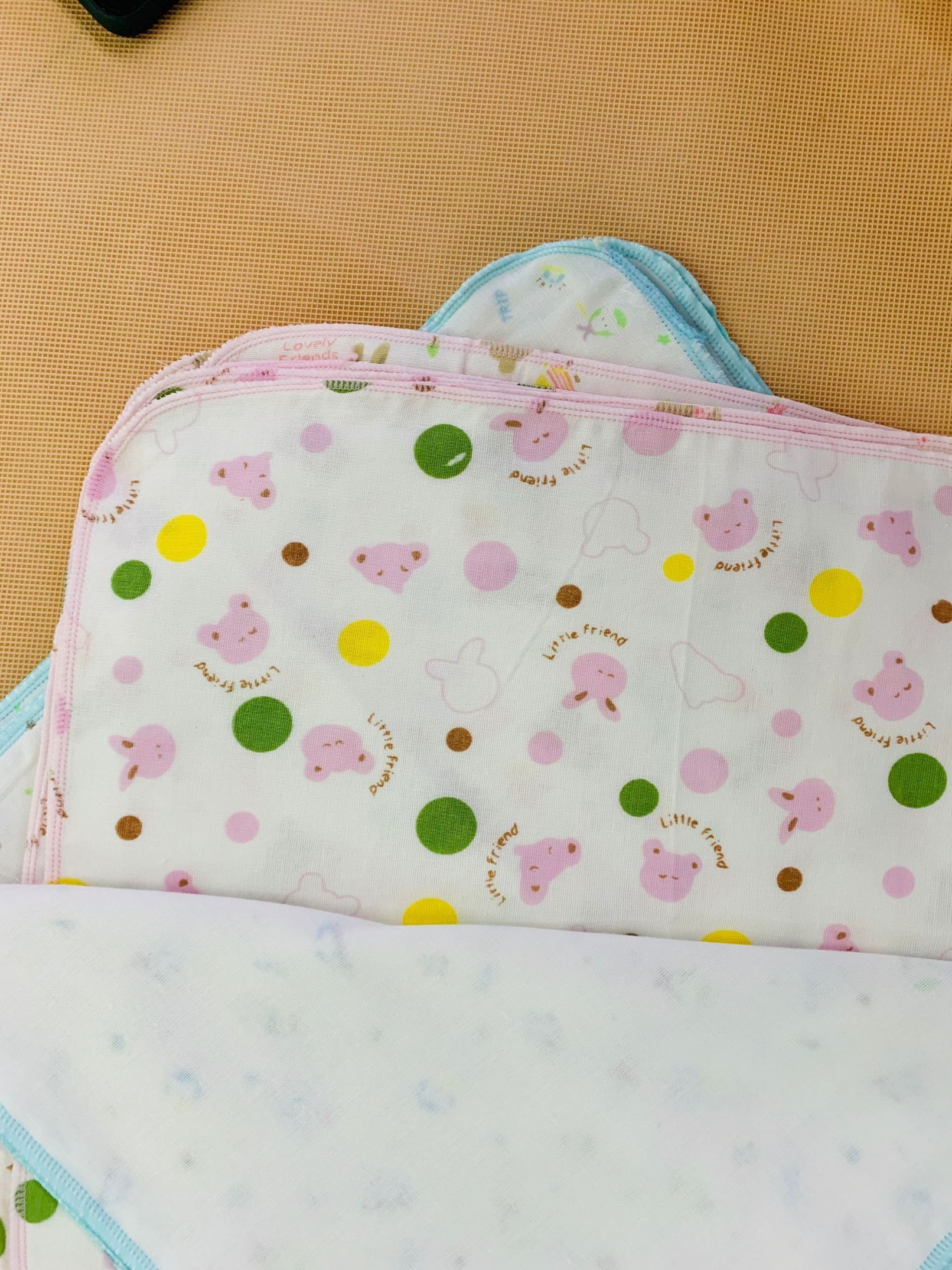 Yiwu quality newborn baby gauze, small handkerchiefs, baby feeding towels, mouth wiping gauze, small handkerchiefs factory direct sales undefined