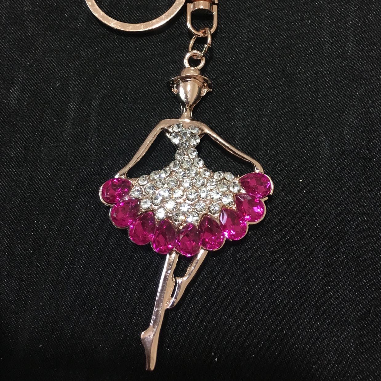 The girl with the diamond-encrusted alloy key chain thumbnail