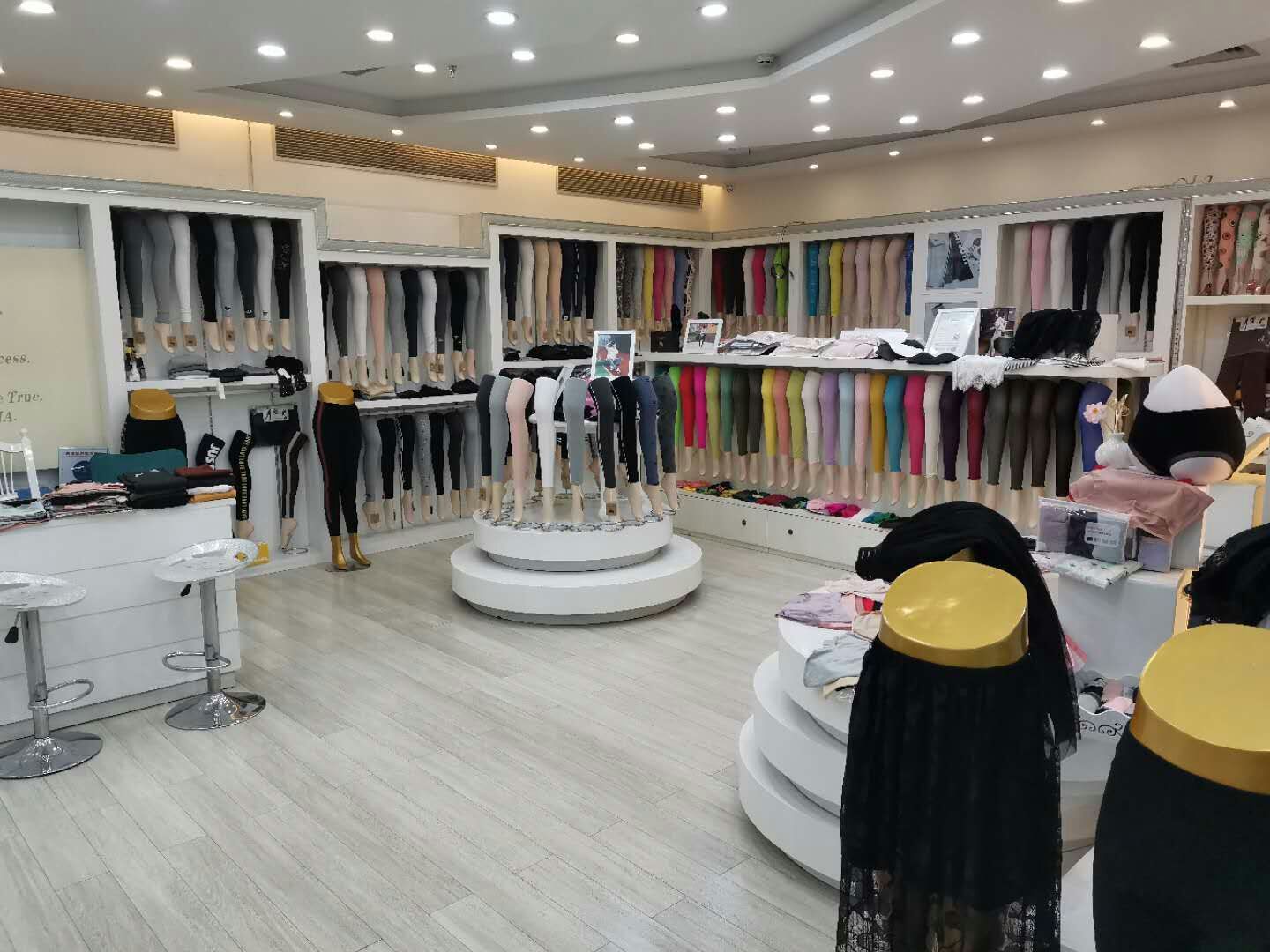 Yashi Underwear Store describe pic - 1