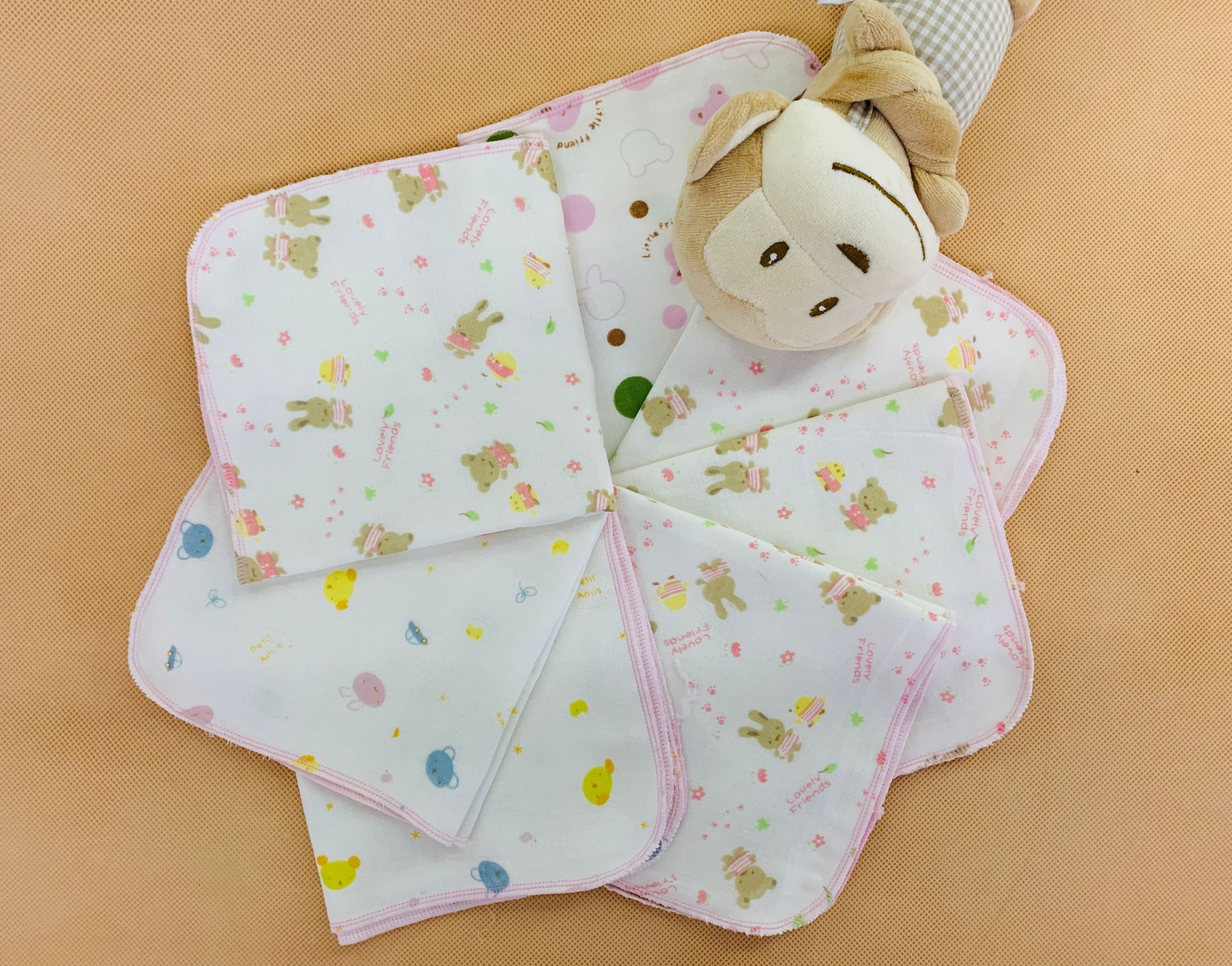 Yiwu quality newborn baby gauze, small handkerchiefs, baby feeding towels, mouth wiping gauze, small handkerchiefs factory direct sales