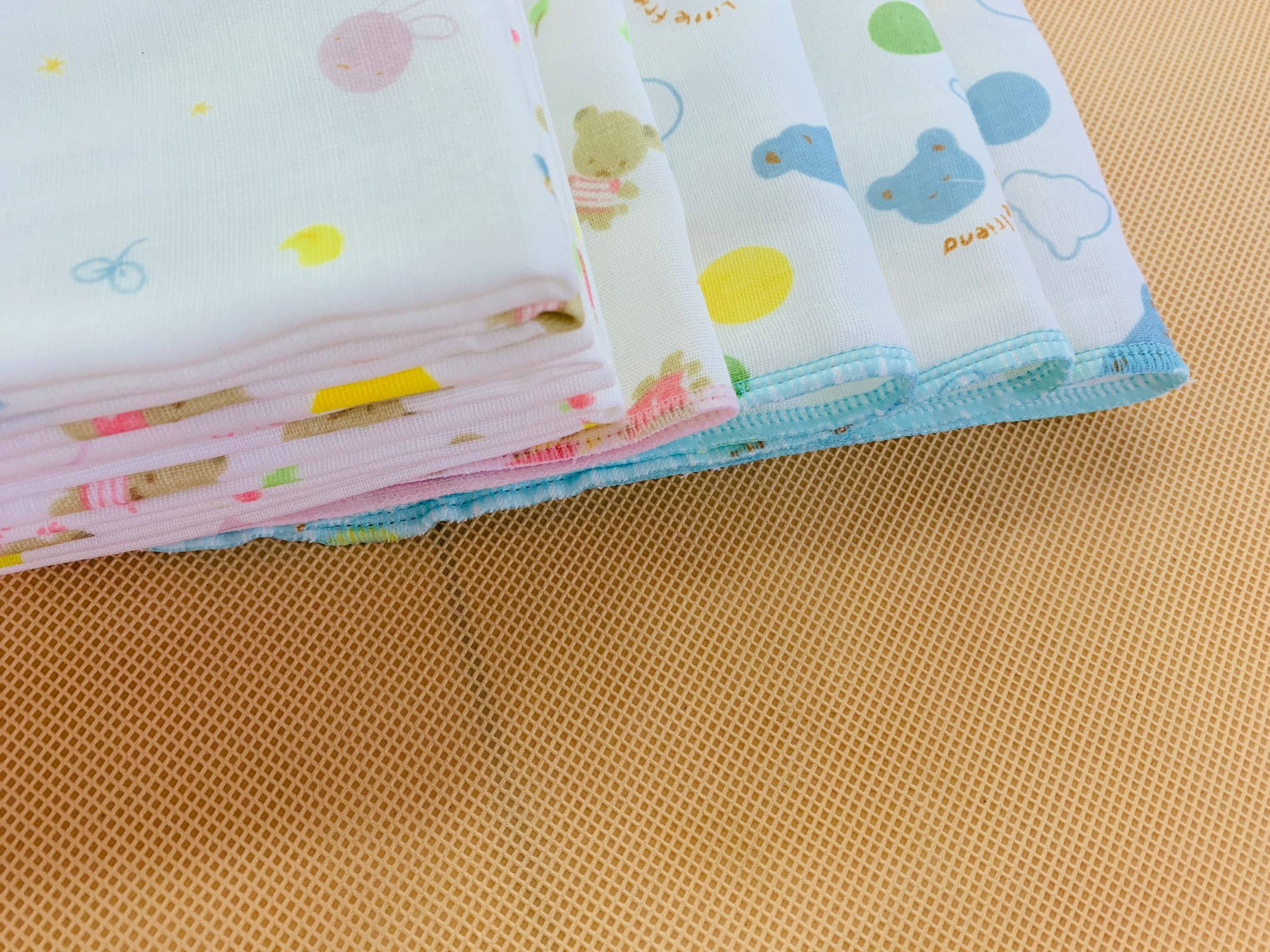 Yiwu quality newborn baby gauze, small handkerchiefs, baby feeding towels, mouth wiping gauze, small handkerchiefs factory direct sales undefined