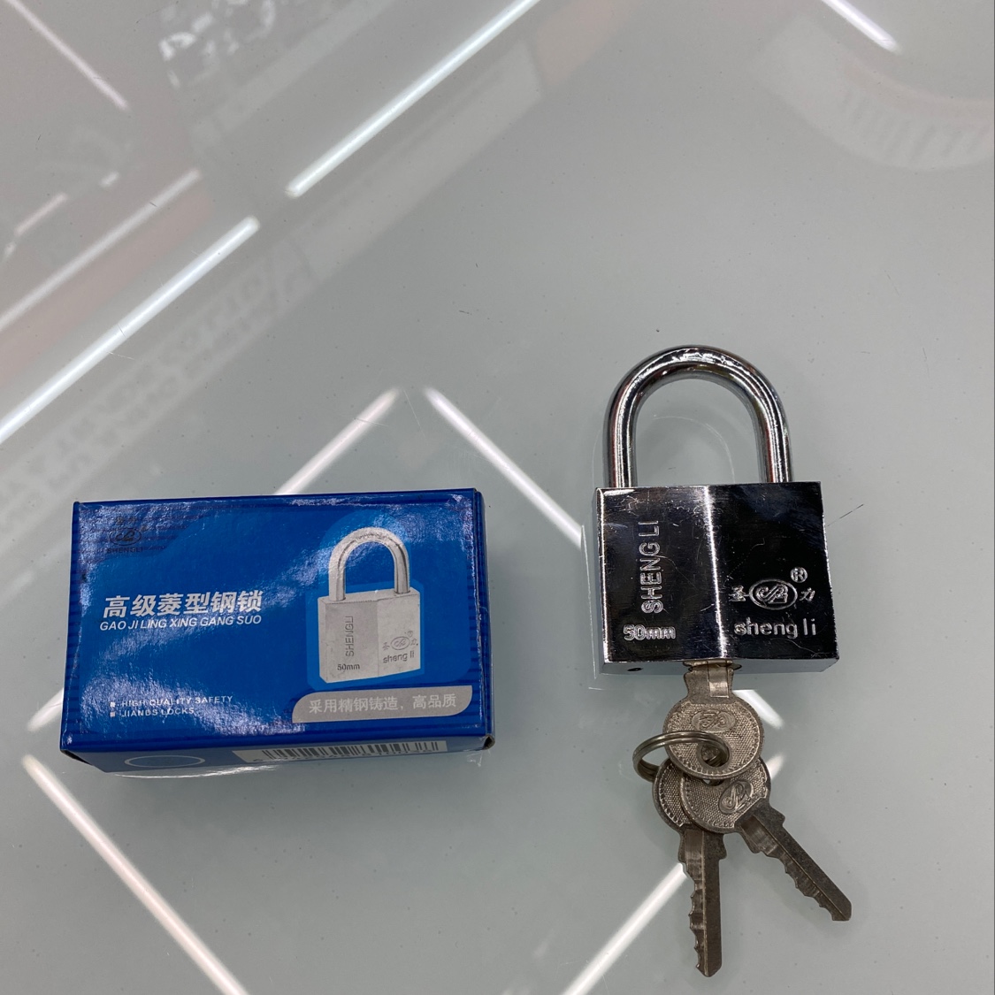 Diamond-shaped electroplated lock, copper core, good quality