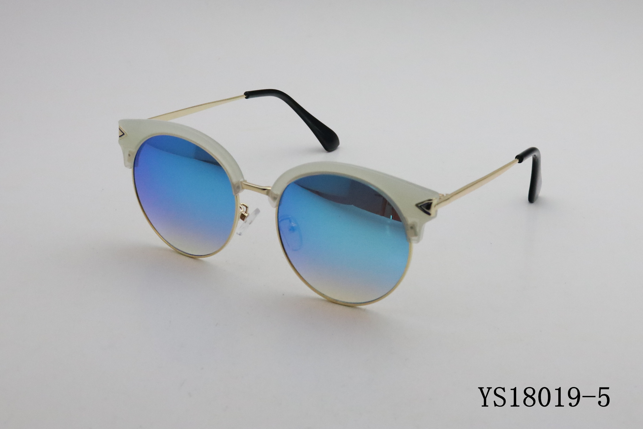 义乌好货伊BY特价眉毛款太阳镜详情图3