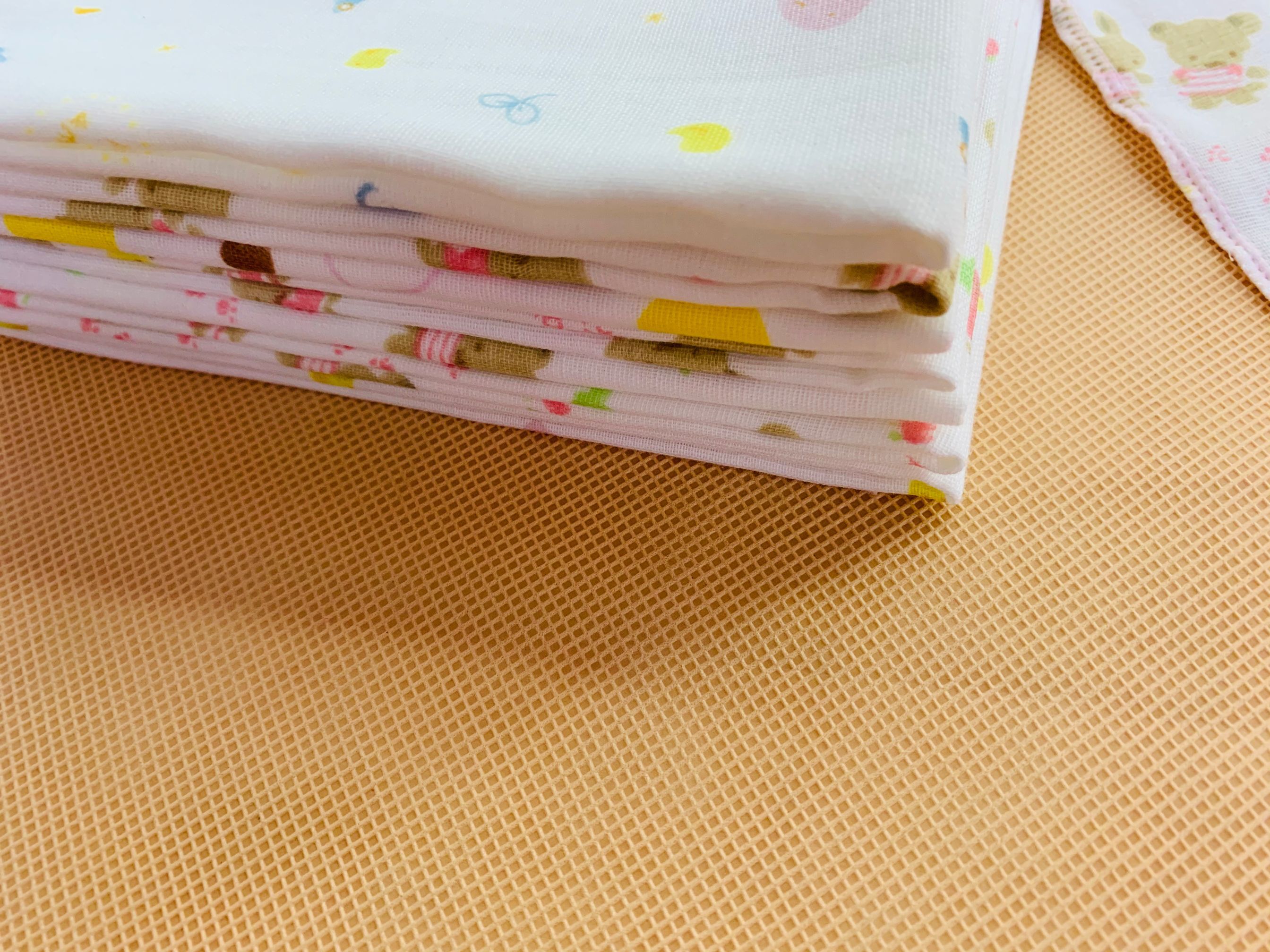 Yiwu quality newborn baby gauze, small handkerchiefs, baby feeding towels, mouth wiping gauze, small handkerchiefs factory direct sales undefined