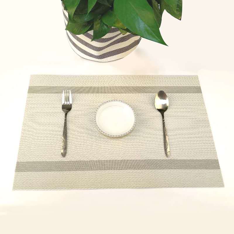 Japanese-style Western placemats with heat insulation and anti-slip properties, household high-temperature resistant jacquard table MATS Application Scenario