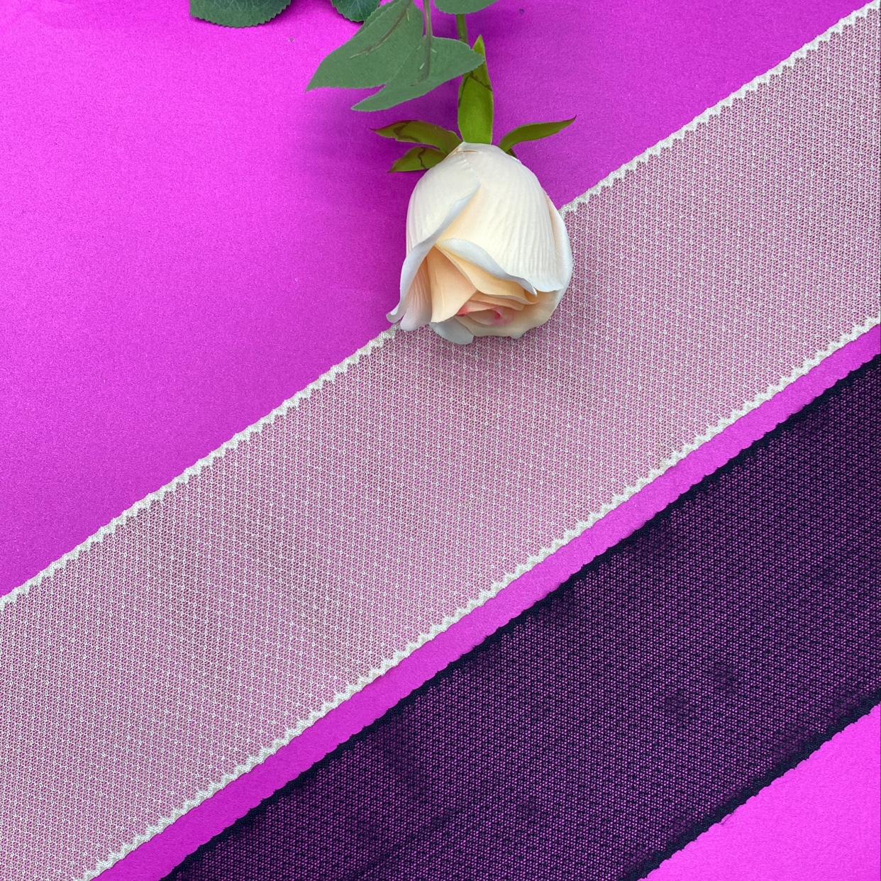 LH1019 (width 10CM) Lace trim, elastic trim, non-elastic trim, eyelash trim, clothing accessories, new style trim Application Scenario
