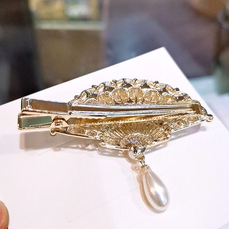 Yiwu Selection pearl hairpin ins web celebrity rhinestone duck mouth clip sen female banghai clip thumbnail