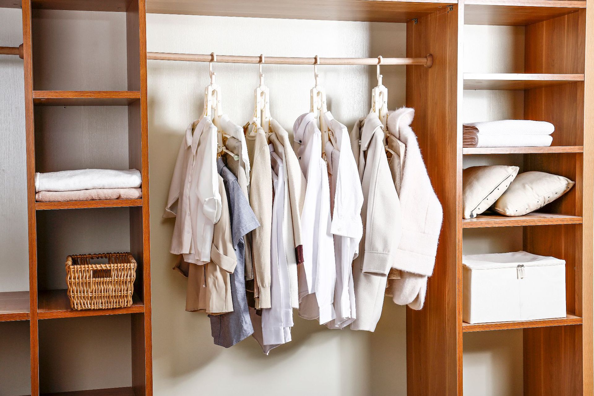 Multi-functional clothes hanger storage wonder, clothes rack, hanging clothes hanger, home clothes drying rack, magic clothes hanger, multi-layer folding 008 full figure