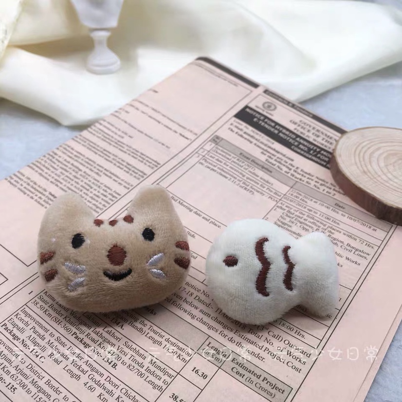 Cute cartoon plush brooch, hot style network thumbnail