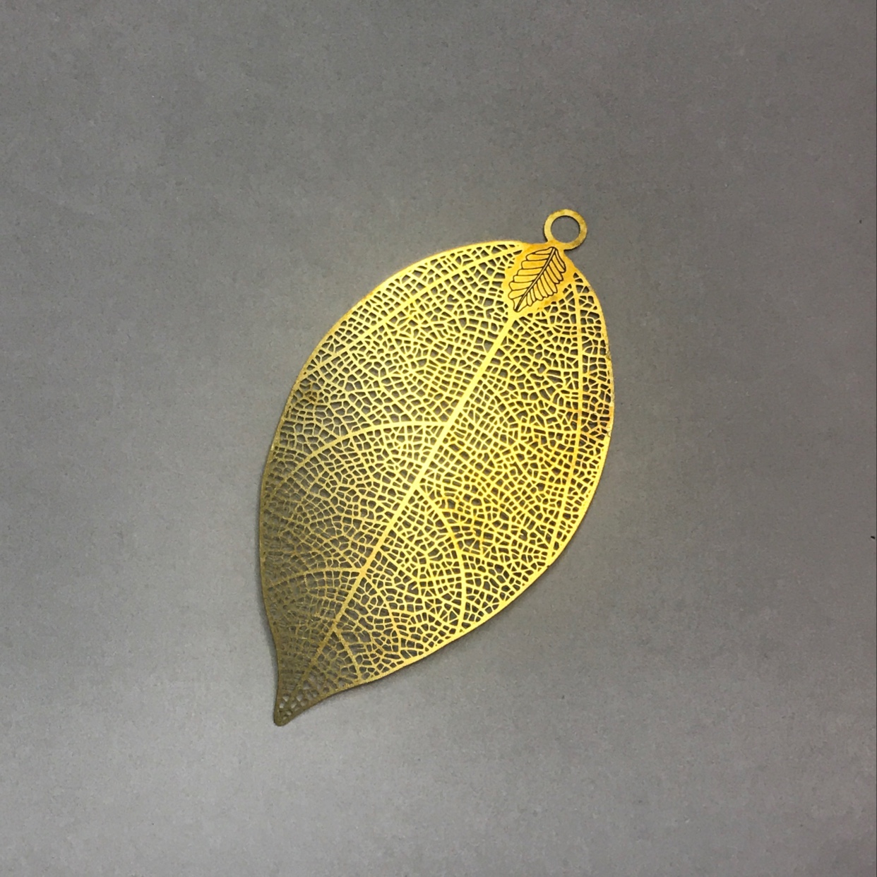 Feite computer chips, eco-friendly brass chips, hollowed-out large leaf jewelry accessories, earrings, necklaces, pendants and earrings