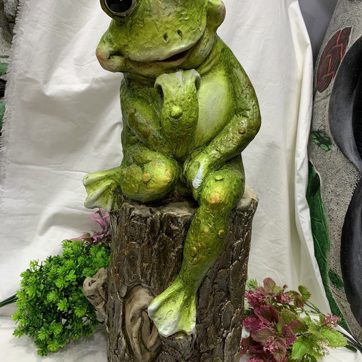 Magnesium oxide poses frogs in a sitting position