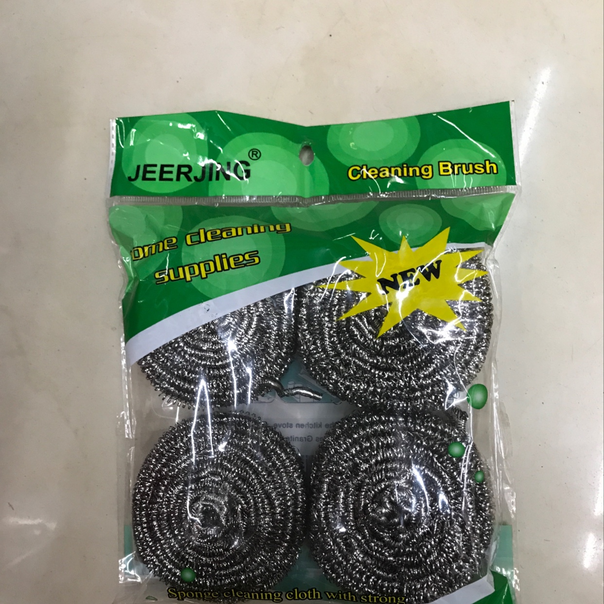 清洁球，手柄刷，海绵块，多功能使用。产品图