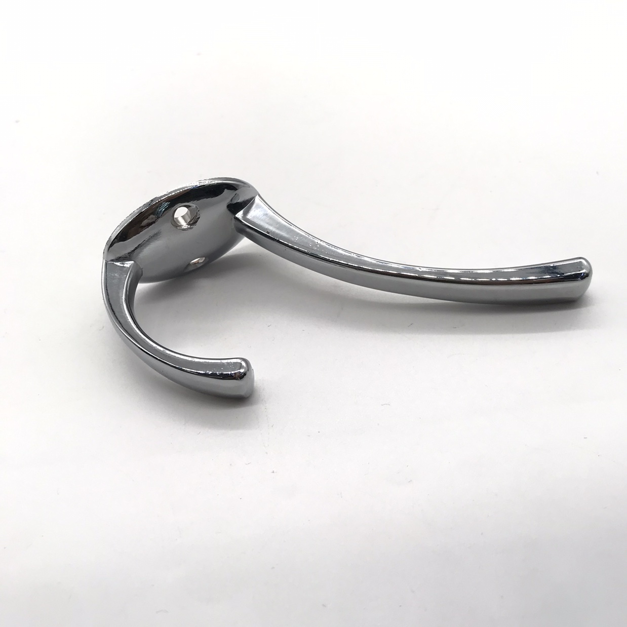 The Shuzan dekor paint roller brush features a high-density fiber brush head specifically designed for rollers, ensuring even application, saving paint and being durable Item Picture