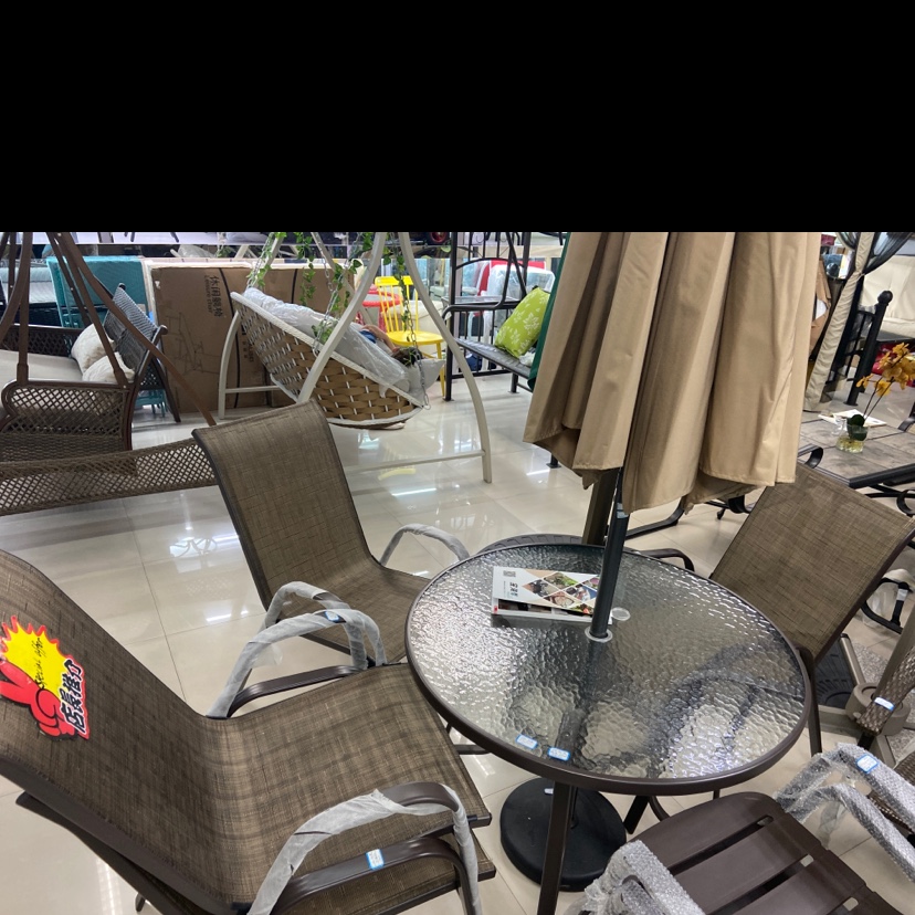 Outdoor table and chair set