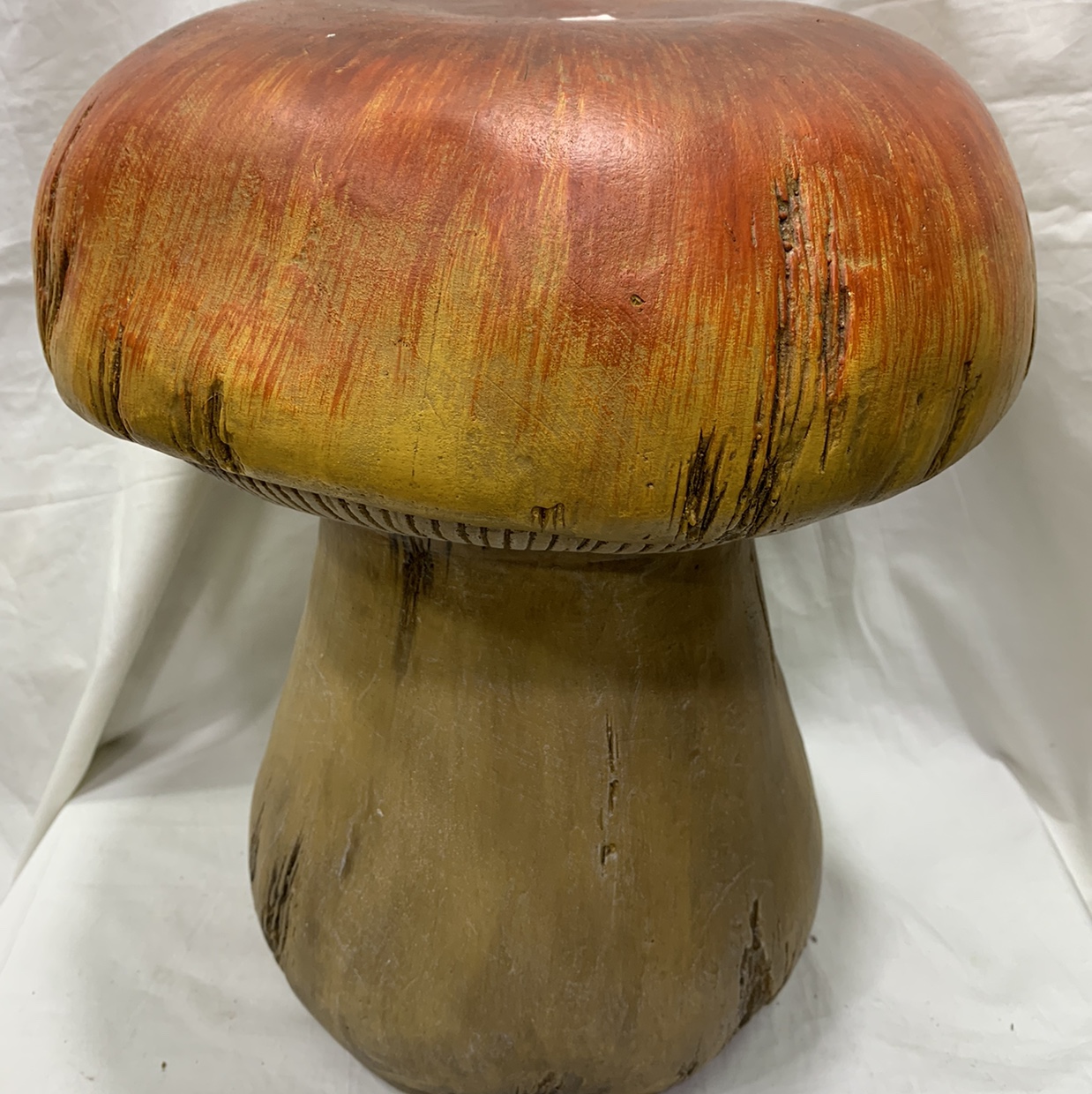 Arrange a large mushroom with magnesium oxide