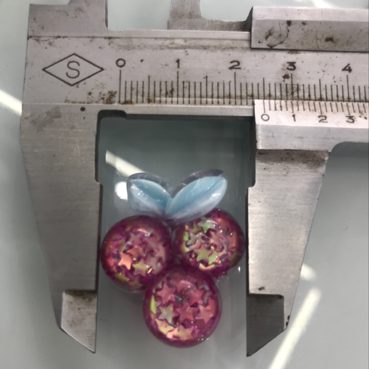 Large-sized glossy five-star film fruit series ab glue epoxy resin accessories Application Scenario