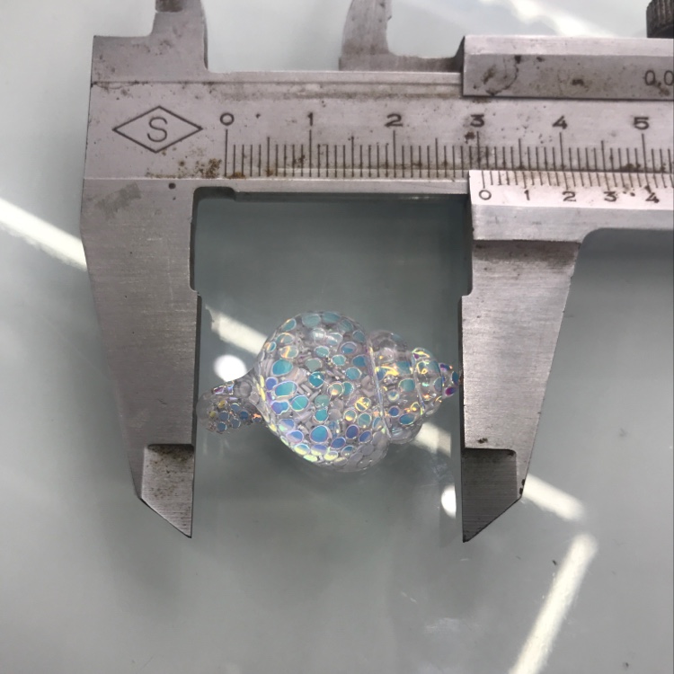 Large-sized glossy glitter sequins Ocean series ab glue epoxy resin accessories Application Scenario