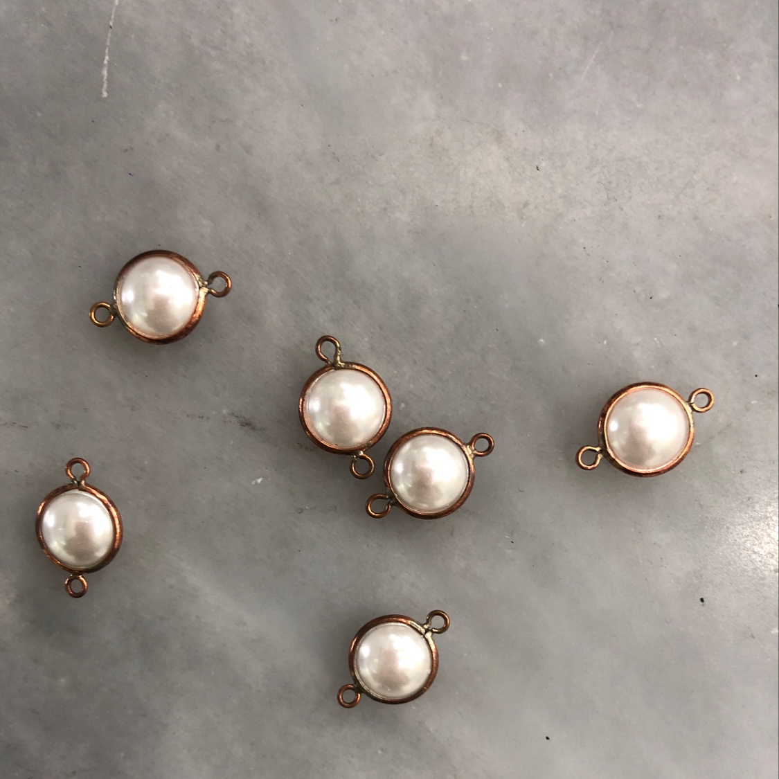 Round pearl wrap side double hanging (white) HT01339 thumbnail