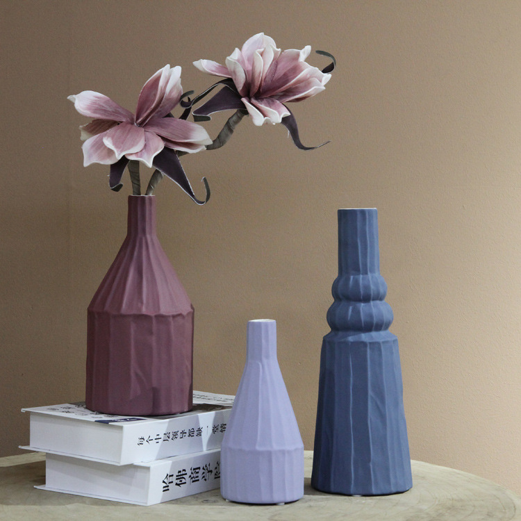Factory direct sales of creative ceramic vase ornaments, Nordic Morandi small-mouth ceramic art flower bottle vases details Picture
