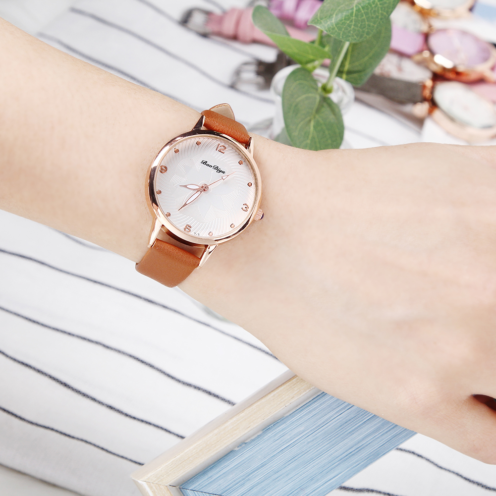 Simple Gentle Literary Small Fresh Women's Watch Fashion Watch Item Picture