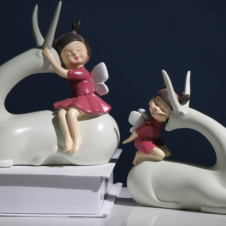 Customized cute character cartoon figurines, resin ornaments, little girl children's room desk handicrafts for your girlfriend Specification image