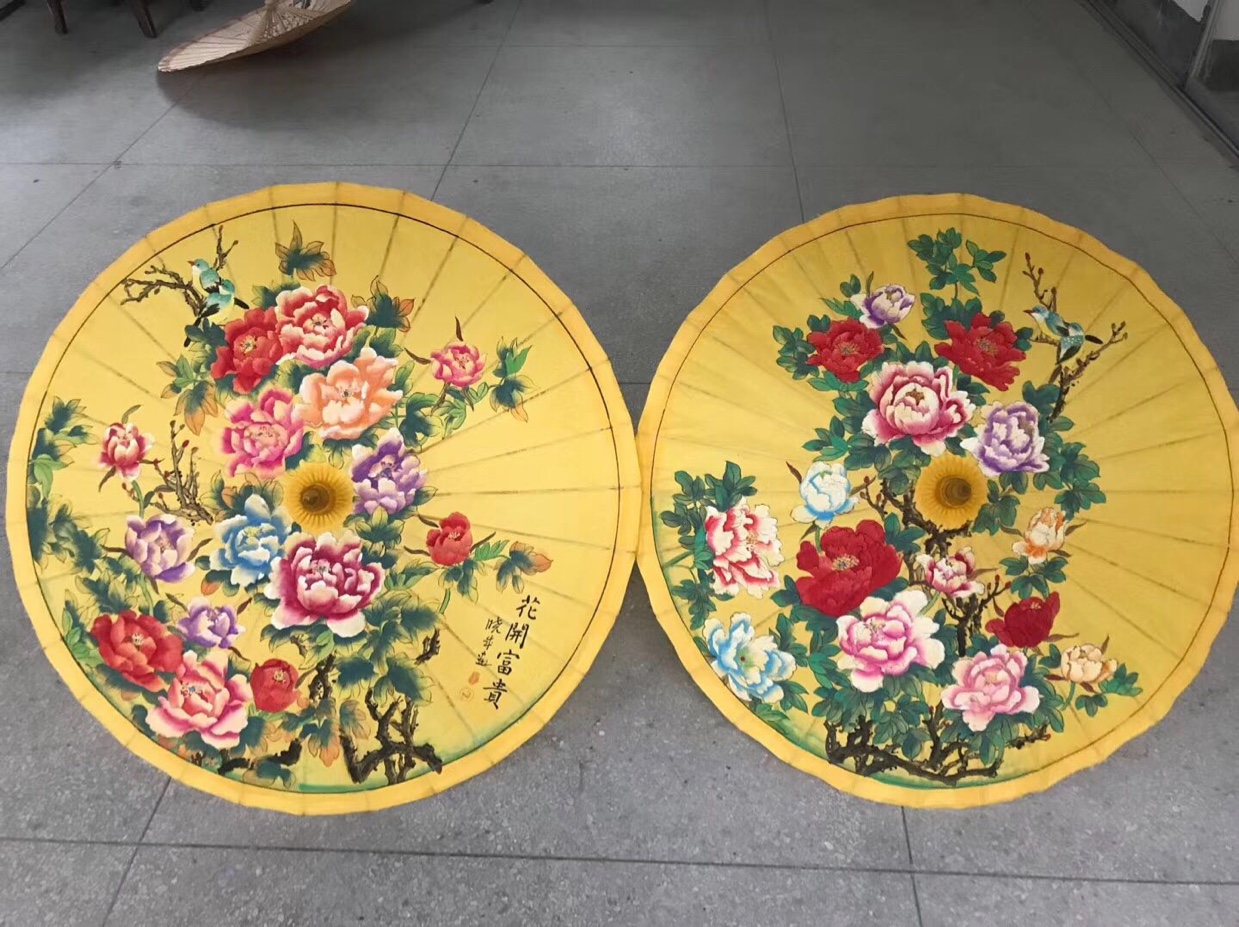 手工画油纸伞白底实物图