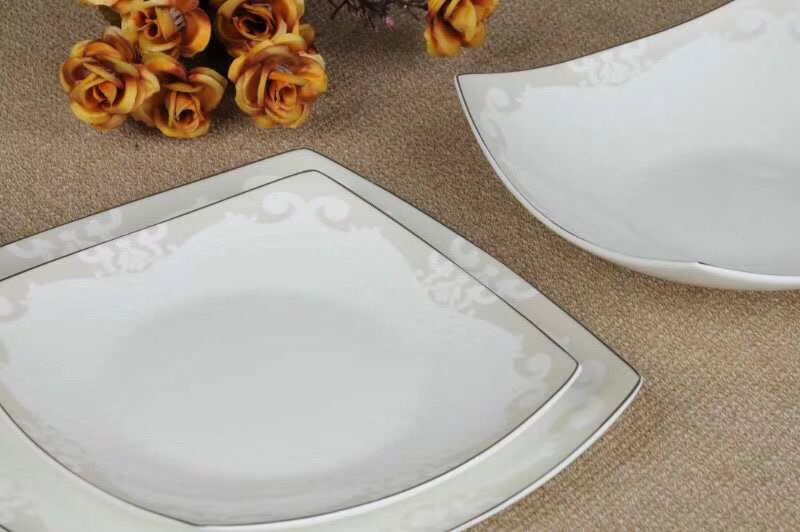 陶瓷餐具（61头真骨瓷高档西餐具）每箱一套白底实物图