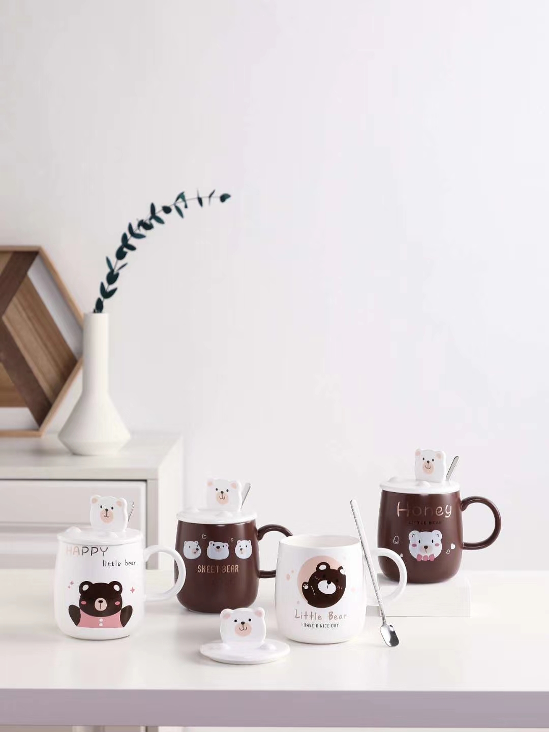 Creative web celebrity popular bear ceramic lid multi-function water cup four color mix thumbnail