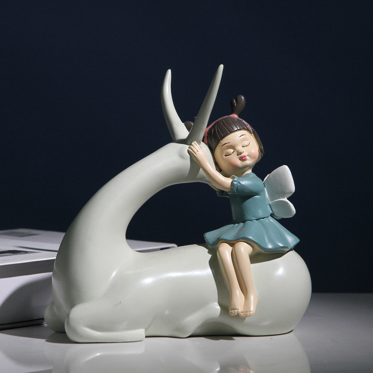 Factory direct sales of cartoon deer girls, girlish resin animal ornaments, modern, fashionable, simple and creative decorative items Application Scenario