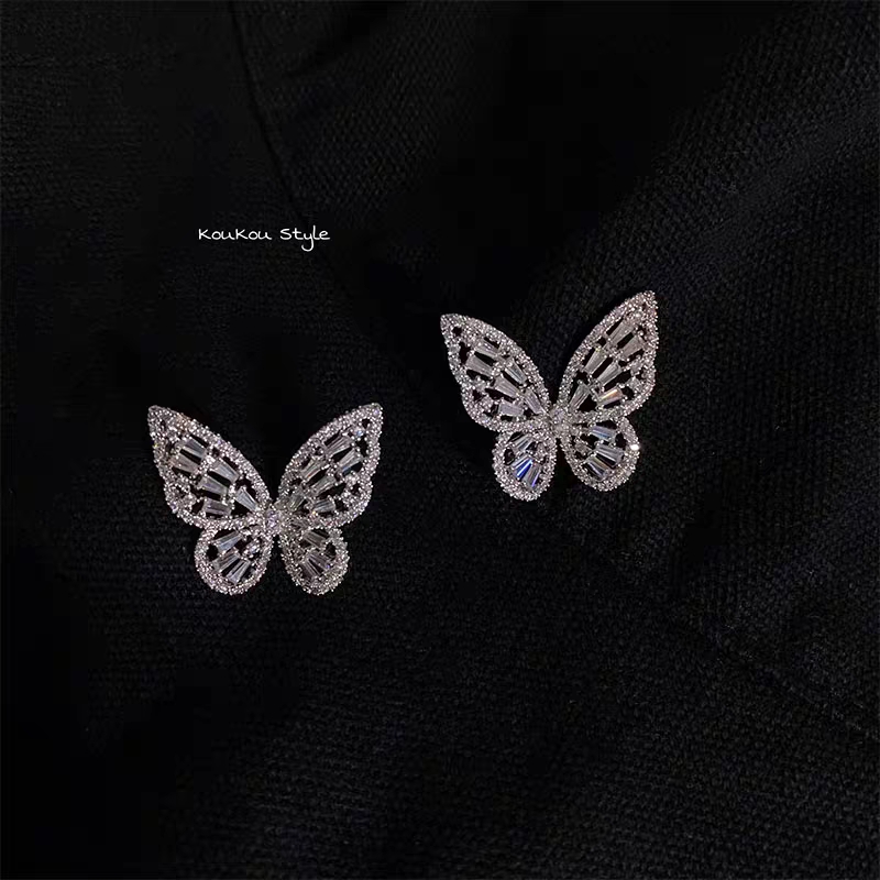 鸣仁饰品 2020新款S925纯银针仙的不要不要的~blingbling满钻锆石镶钻立体蝴蝶图案耳钉耳环女