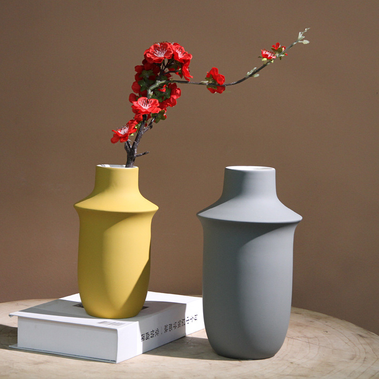 Nordic creative home decoration items, Morandi color ceramic vases, modern tabletop flower vases, handicrafts and ornaments