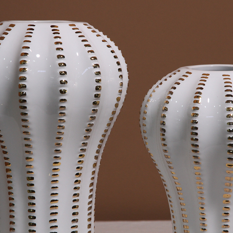 Simple home flower arrangement vases, modern model room soft furnishings, ceramic vases, ornaments, living room entrance, coffee table decorations undefined