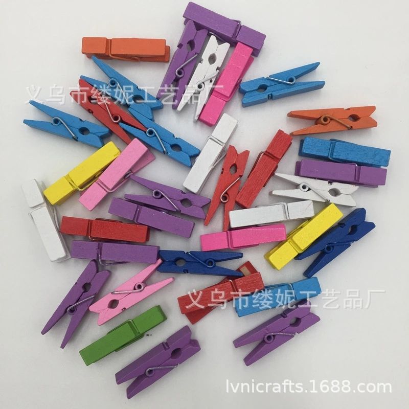 Factory direct sales of wooden cartoon clips, message clips, photo clips, decorative clips, retail and wholesale of wooden clips Item Picture