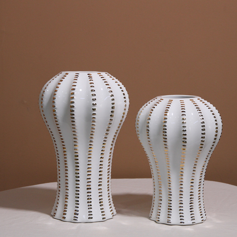 Simple home flower arrangement vases, modern model room soft furnishings, ceramic vases, ornaments, living room entrance, coffee table decorations details Picture